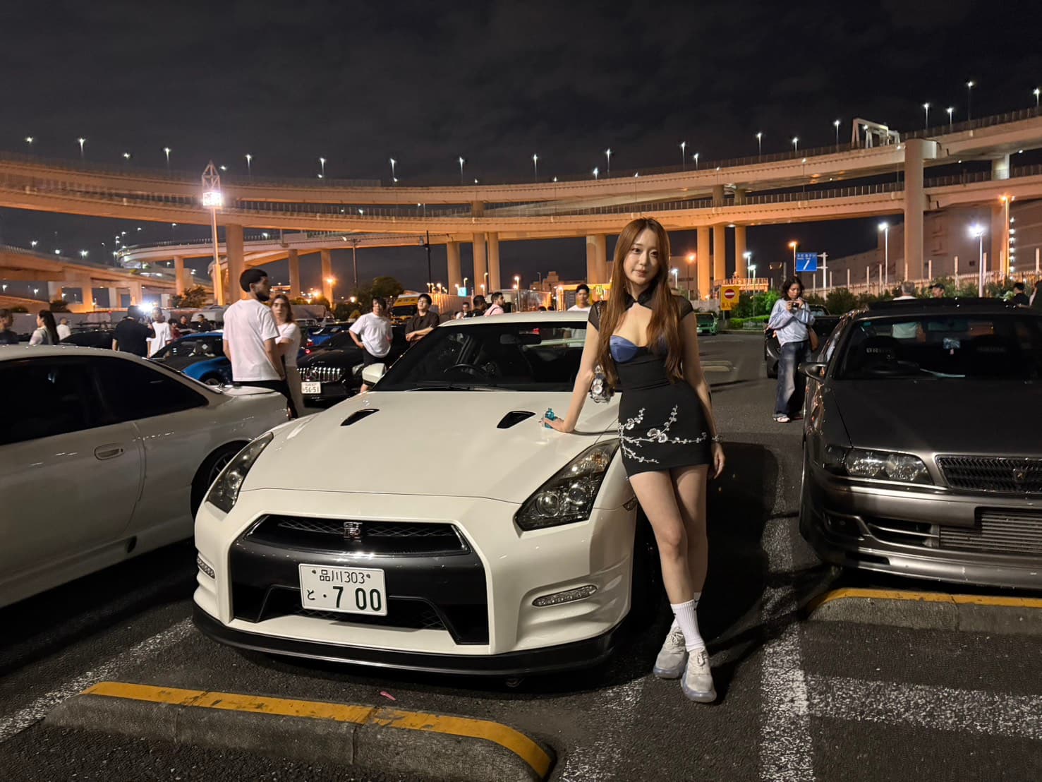 Guest with a Nissan GT-R R35 at Daikoku Parking Area